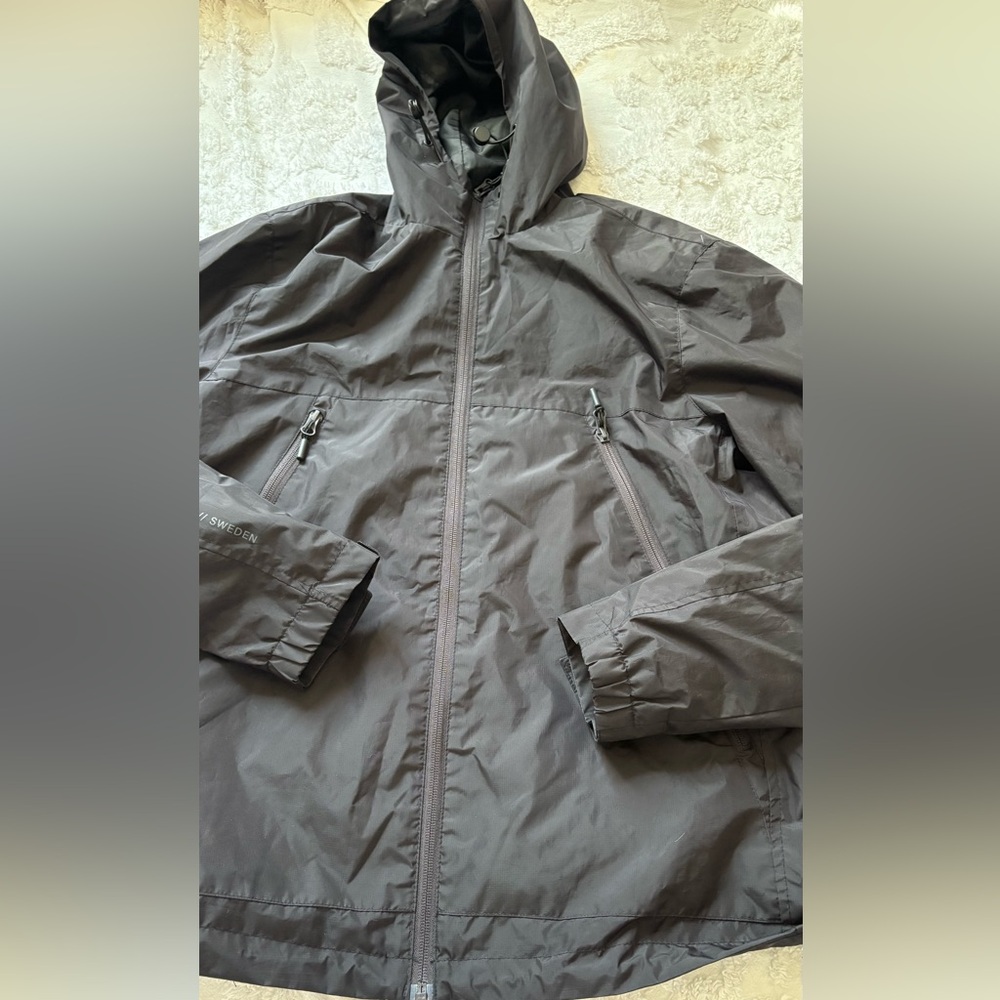 H&M women’s small windproof black jacket